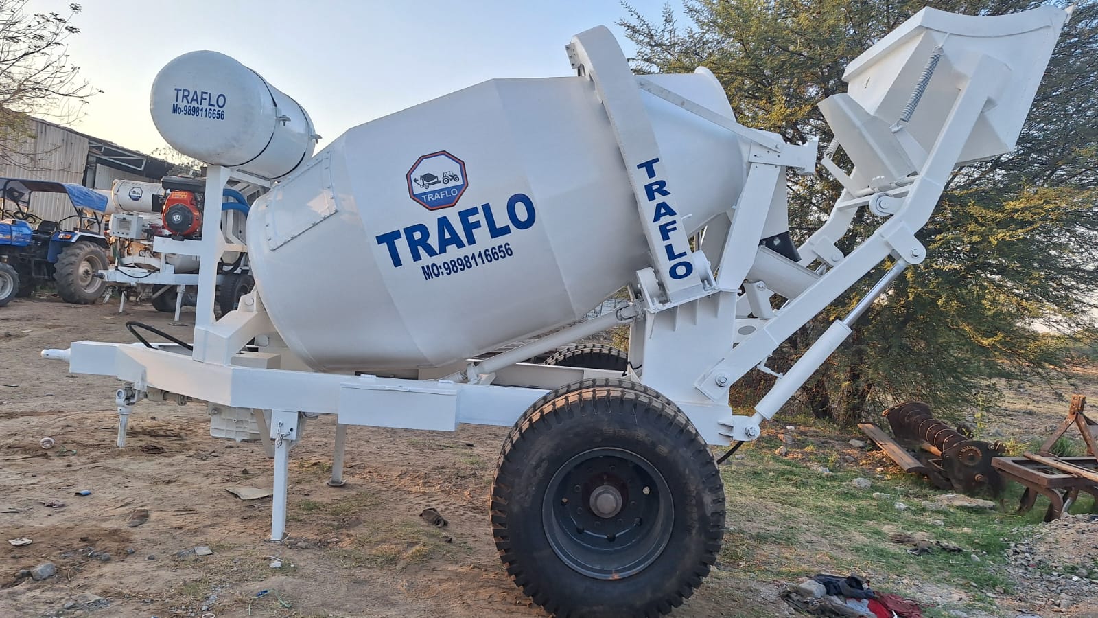TRAFLO Self-Loading Concrete Mixer TRAFLO-SLM 3.0